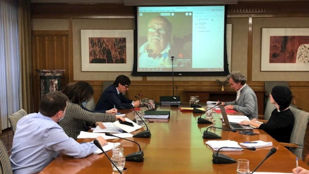 ep el ministro de sanidad salvador illa se reune por videoconferencia con el consejero de andalucia