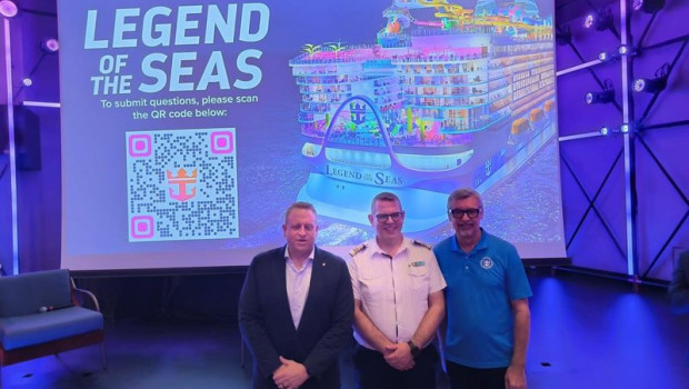 ep el presidente y consejero delegado de royal caribbean group jason liberty y el presidente y ep el presidente y consejero delegado de royal caribbean group jason liberty y el presidente y
