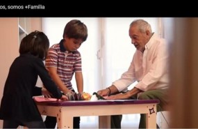 ep fotogramavideohomenajelos abuelos