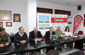 ep imagen de la rueda de prensa de las organizaciones agrarias de huelva para la manifestacion de