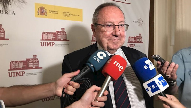 José Luis Bonet hace declaraciones a los medios en la UIMP | EUROPA PRESS - Archivo ep jose luis bonet hace declaraciones a los medios en la uimp