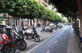 ep la centrica calle de colon de valencia vacia por el avance del coronavirus y tras la declaracion