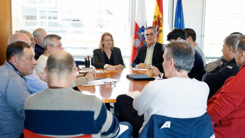 La consejera María Jesús Susinos, reunida con representantes del sector pesquero | GOBIERNO ep la consejera maria jesus susinos reunida con representantes del sector pesquero