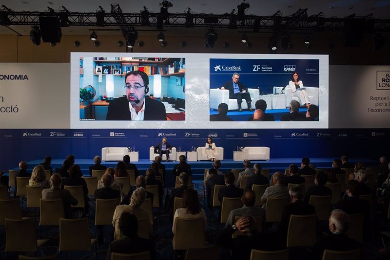 La presidenta de la CNMC ve excesiva regulación de las empresas tecnológicas