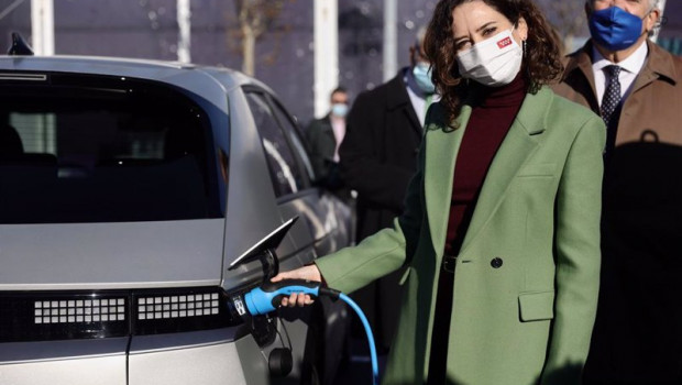 ep la presidenta de la comunidad de madrid isabel diaz ayuso inaugura la mayor electrolinera de