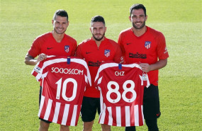 ep los jugadores del atletico vitolo koke y adan con la camiseta de socioscom