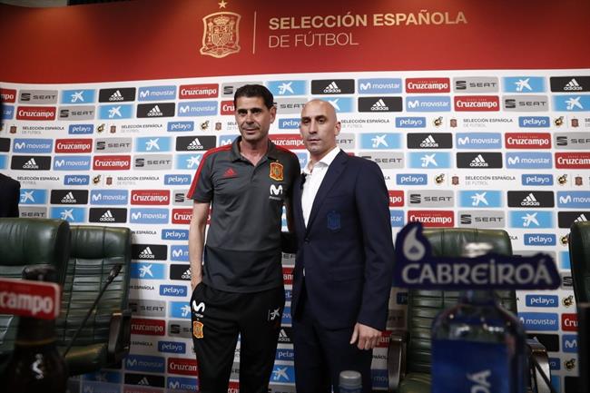 Luis Rubiales junto a Fernando Hierro | PRENSA RFEF ep rubialesa hierro