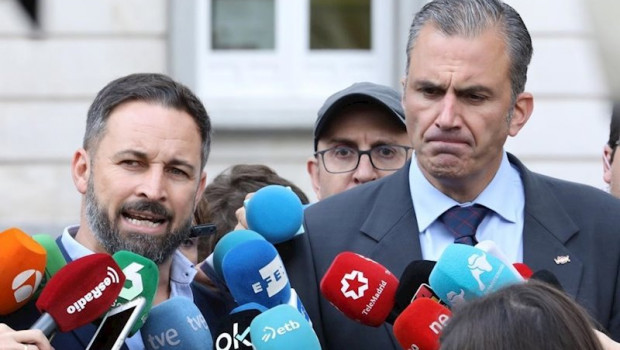 ep santiago abascal y javier ortega smith presidente y secretario general de vox valorando la