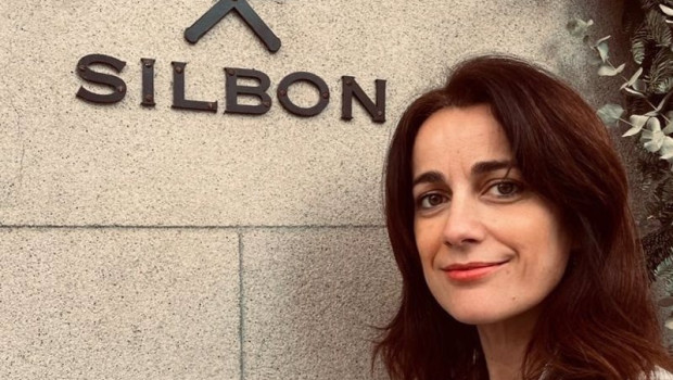ep silbon ficha a la exdirectora de marketing de suarez para reforzar la plantilla tras un cierre