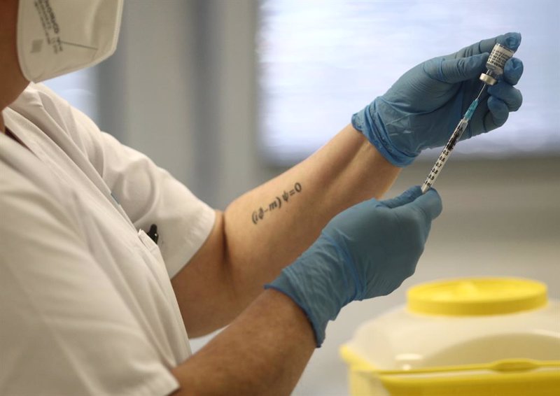 Pfizer comenzará a probar su vacuna contra el Covid en menores de 12 años en España