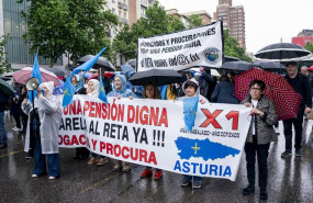 ep varias personas durante una manifestacion a 8 de mayo de 2026 en madrid espana