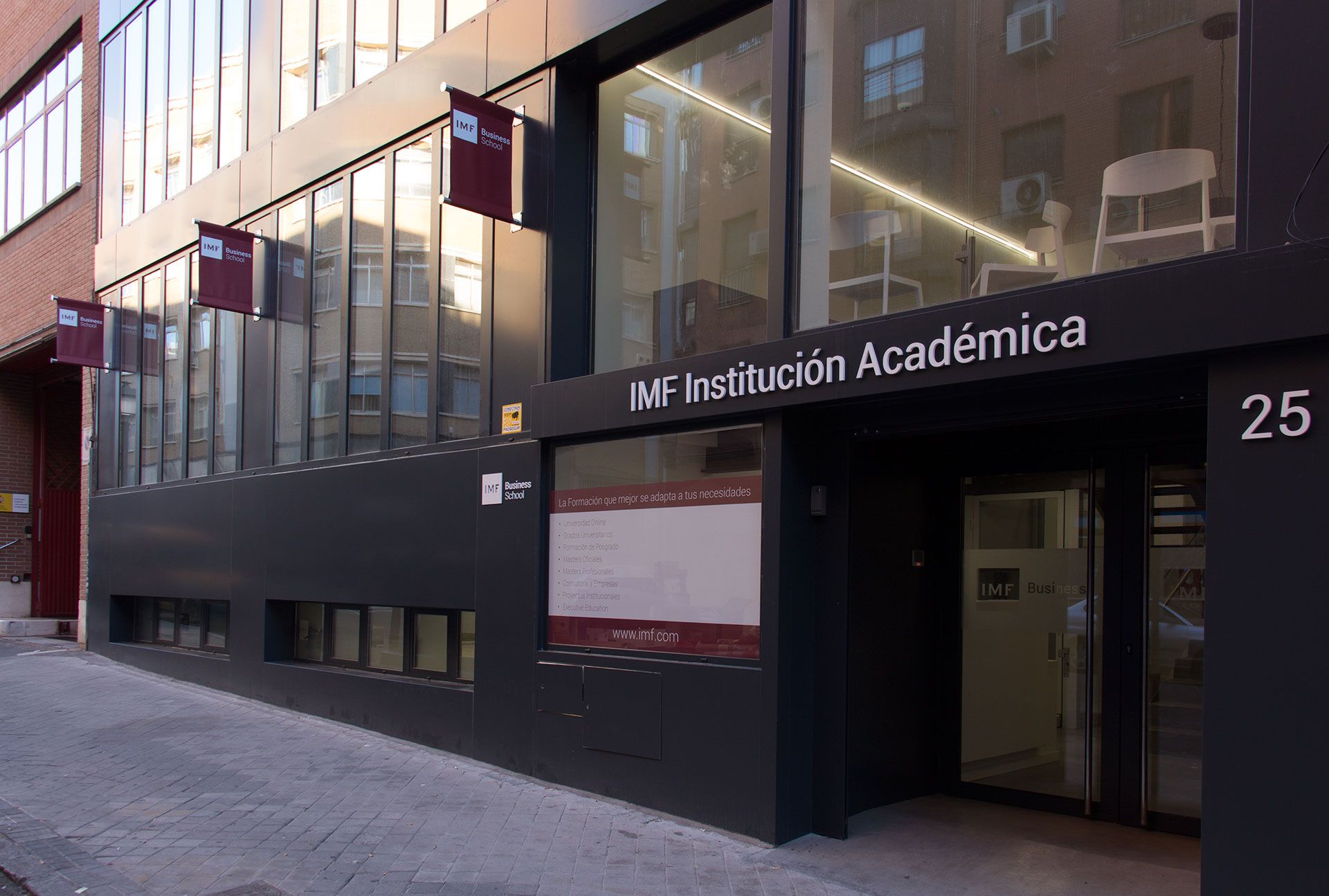 1565774531 fachada31