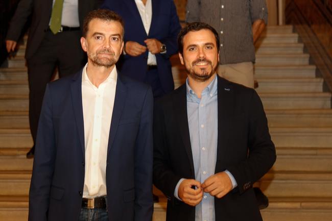 Antonio Maíllo y Alberto Garzón antes de intervenir en el acto | EUROPA PRESS ep antonio mailloalberto garzonde interveniracto