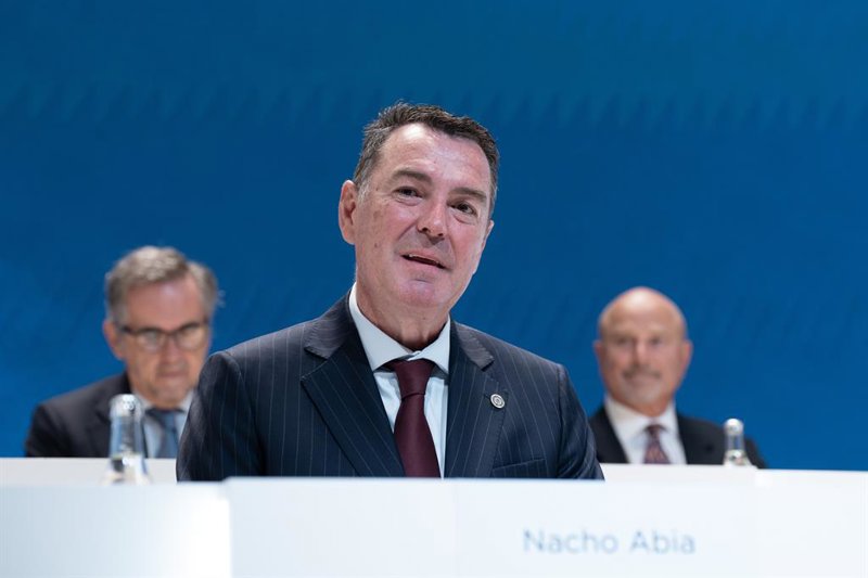 Tensión en Grifols: los minoritarios reclaman recomprar ya acciones para frenar a los bajistas