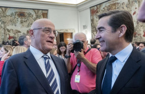 ep archivo foto de archivo el presidente del bbva carlos torres vila d y el presidente del banco ep archivo foto de archivo el presidente del bbva carlos torres vila d y el presidente del banco