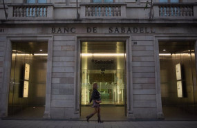 ep archivo   sede historica del banc sabadell en sabadell barcelona catalunya espana a 17 de