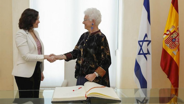 ep ayuso se reune con la embajadora de israel en espana