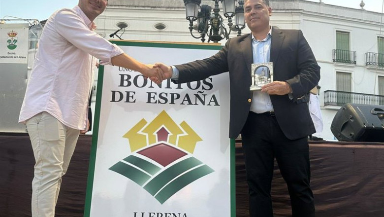ep cartel oficial de llerena como uno de los pueblos mas bonitos de espana ep cartel oficial de llerena como uno de los pueblos mas bonitos de espana
