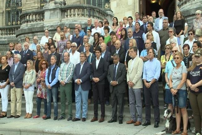 Concentración en Bilbao tras el atentado de Barcelona | EUROPA PRESS ep concentracionbilbaoatentadobarcelona
