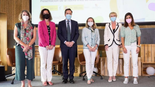 ep de izquierda a derecha teresa lopez presidenta de fademur elena gonzalez blanco directora general