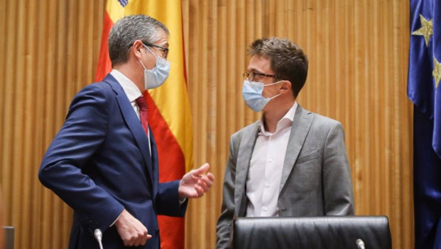 ep el gobernador del banco de espana pablo hernandez de cos junto al presidente de la comision para