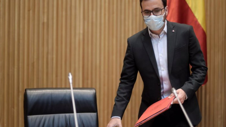 ep el ministro de consumo alberto garzon a su llegada a una comision de sanidad y consumo en el ep el ministro de consumo alberto garzon a su llegada a una comision de sanidad y consumo en el
