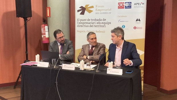 ep el presidente de renfe raul blanco el presidente del frum empresarial del llobregat santiago