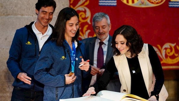 ep grupomadrid nota de prensa y primer envio de fotos diaz ayuso elogia la ilusion la disciplina el