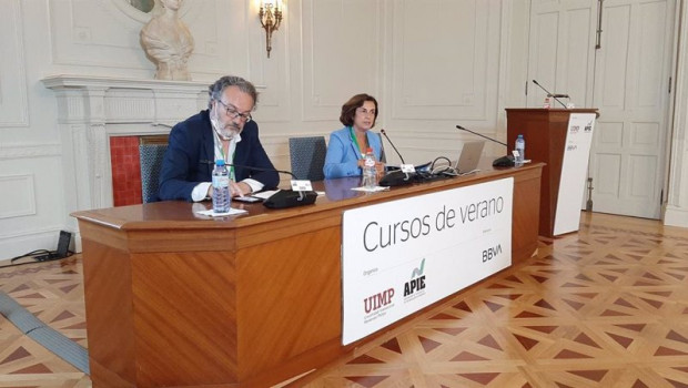 ep la consejera delegada de iberdrola espana angeles santamaria durante el seminario la economia de