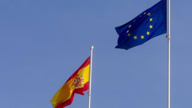 ep las banderas de espana y de la union europea ep las banderas de espana y de la union europea