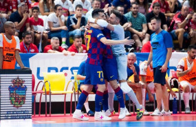 ep los jugadores del bara celebran un gol en la supercopa de espana 2019