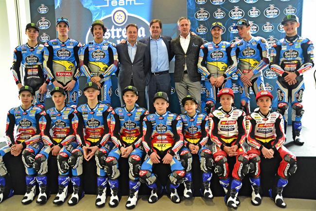 Los pilotos del Estrella Galicia 0,0 junto a Alzamora, Rivera y Bartholemy | EUROPA PRESS ep los pilotosestrella galicia 00a alzamora riverabartholemy