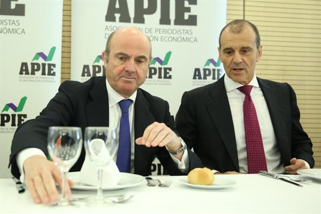 ep luisguindos participacursoeconomiaperiodistas