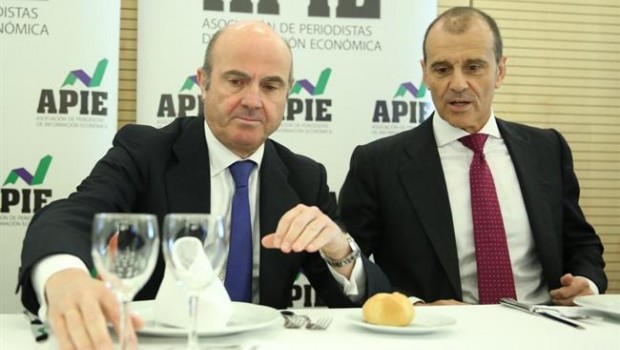 ep luisguindos participacursoeconomiaperiodistas