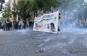 ep petardos en la manifestacion de los trabajadores de nissan en barcelona