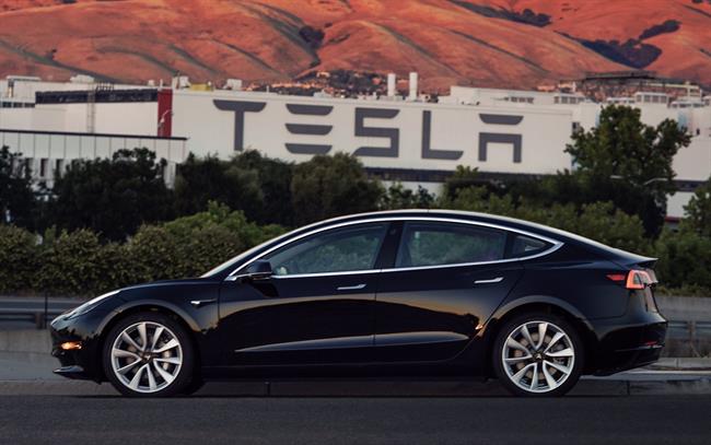 ep primer tesla model 3 salidofabrica