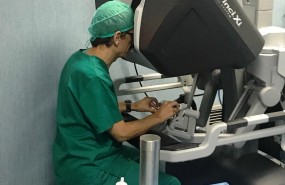 ep urologo antonio alcaraz practicandonefrectomia